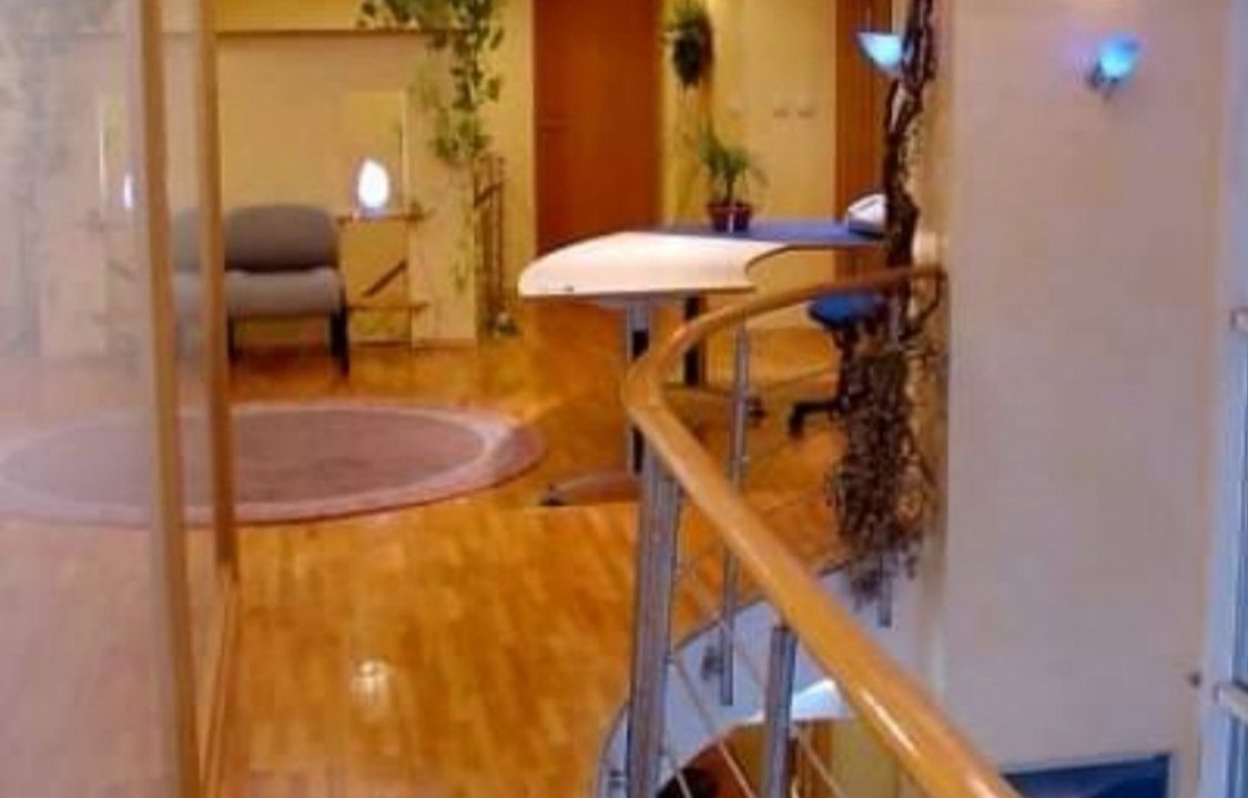 IMG-1c9c23f6afd88762473ef89c823a7e67-V