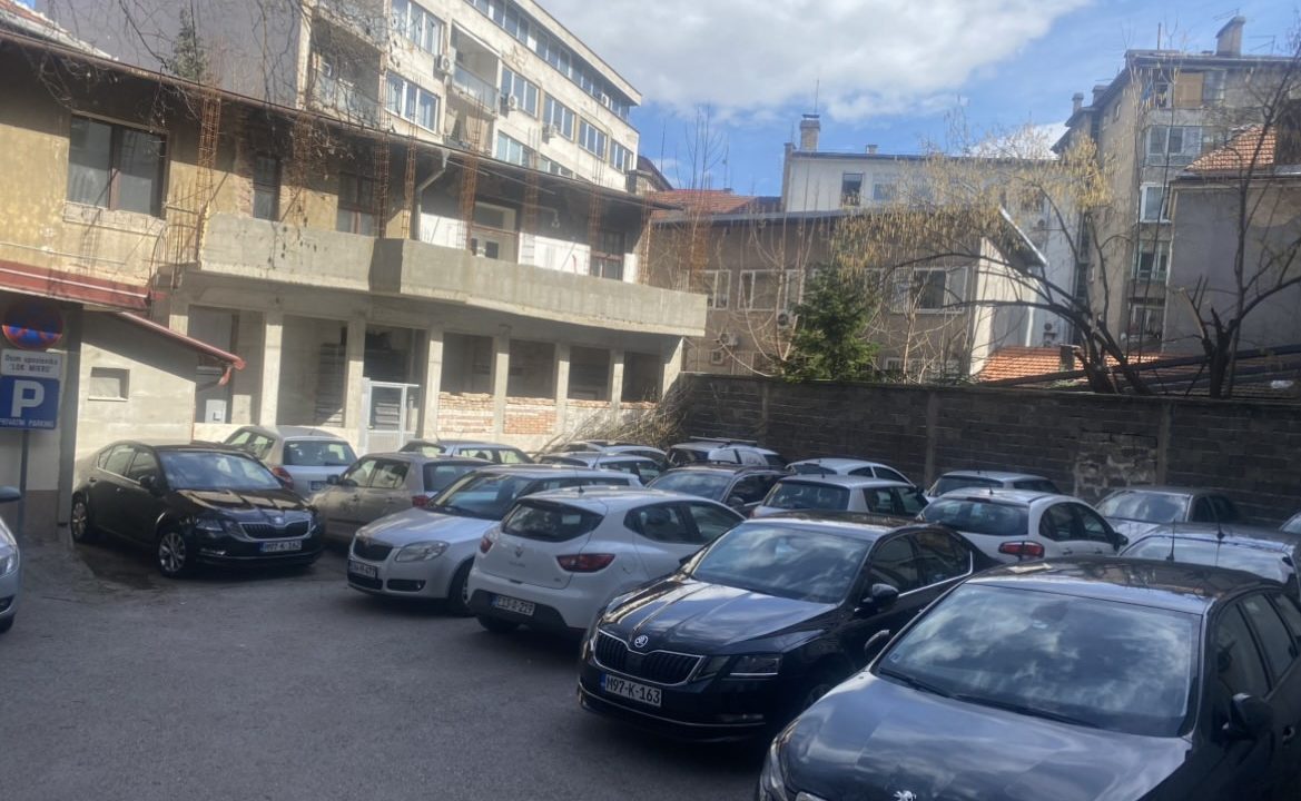 IMG-fb41c17b1dbcc40d433c2f60149cdcb3-V