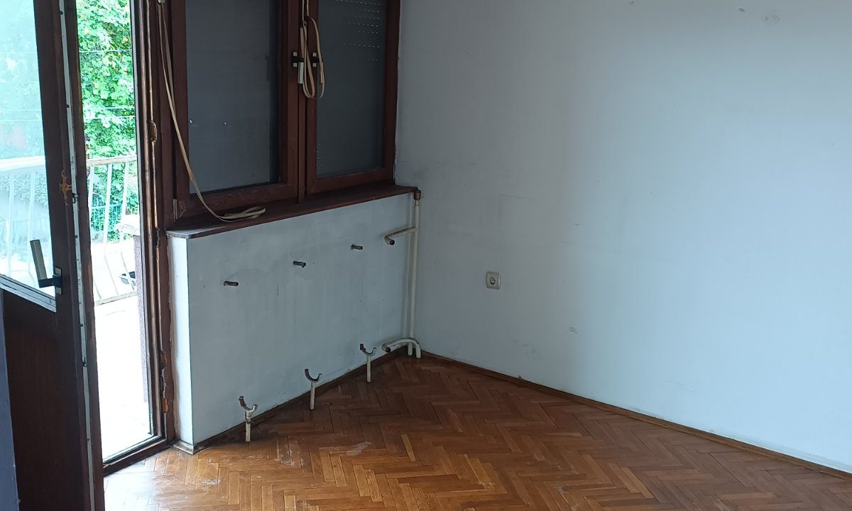 IMG-b948039e627d01d4df75b99bc97ef970-V