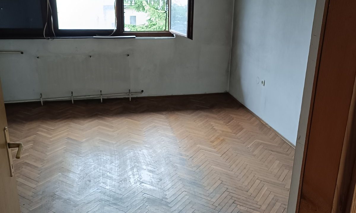 IMG-ea6e8605a79bc1de762c847e6c24c839-V